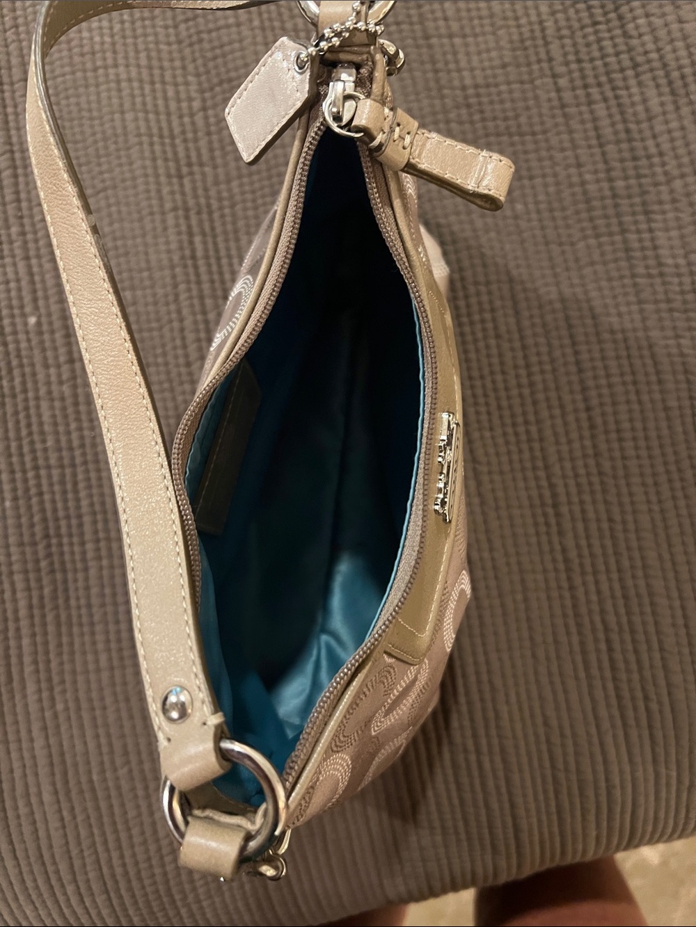 Coach light tan Signature Jacquard Shoulder Bag - Picture 3 of 3